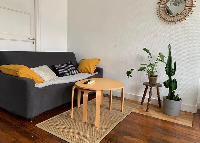 Joli Logement Renove Proche Centre-Ville