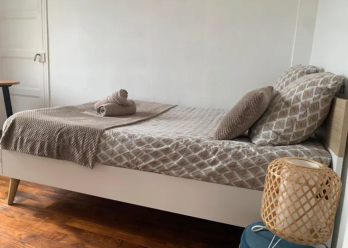 Joli Logement Renove Proche Centre-Ville